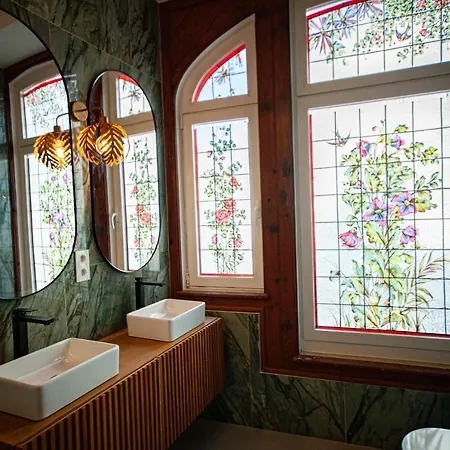 ホテル Storytellers Palace サン・マルティーニョ・ド・ポルト