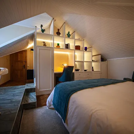 Storytellers Palace Hotell