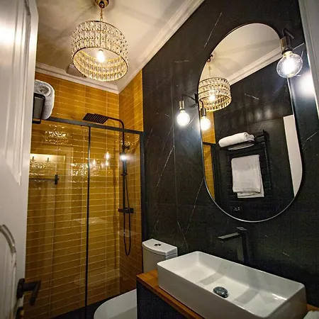 Storytellers Palace Hotell
