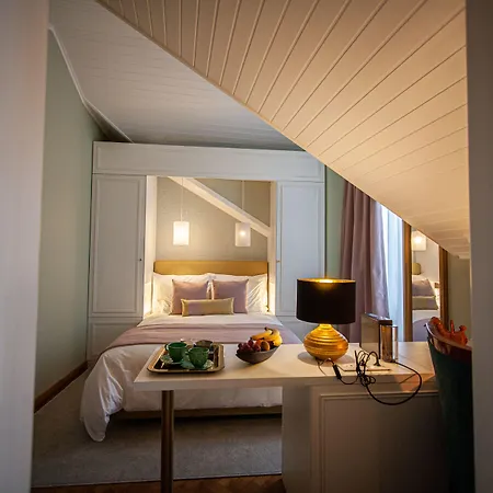 Storytellers Palace فندق