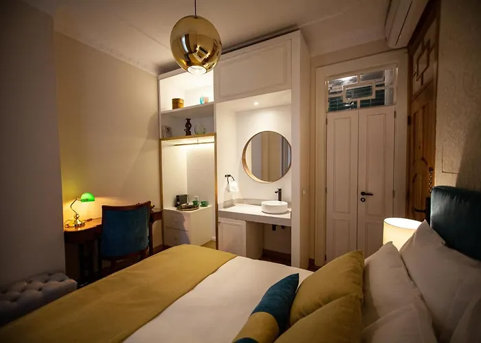 Storytellers Palace Hotel